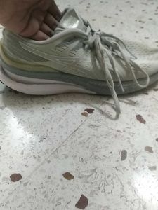Used Sport Shoes