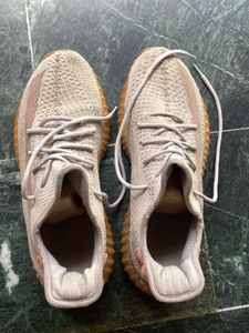 Yeezy Boost 350 V2