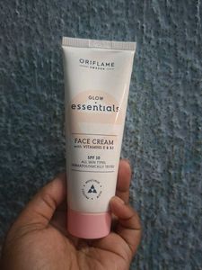 Oriflame Glow Essentials Face Cream