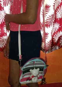 side bag can also be used as a backpack with cute