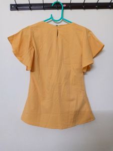 Beautiful Yellow Top💛
