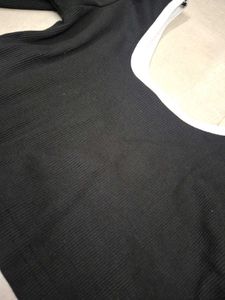 Chic Black Long Sleeve Crop Top