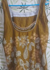 SHORT KURTI