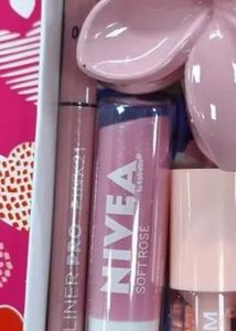 Mini Makeup Hamper💄