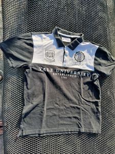 YALE BLACK TSHIRT