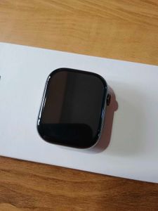 Apple silver alluminium series 9 Watch