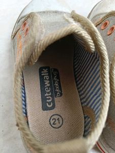 Cute Walk By Babyhug Casual Shoes