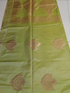 Light green borderless soft silk saree..