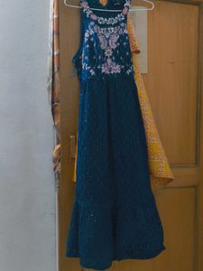 Teal halterneck midi dress 👗