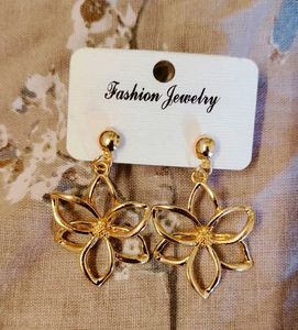 Gold Flower Fashion Earrings🟡
