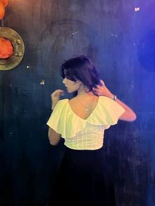 Flare Sleeves Crop Top