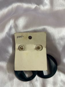 Chic Teal Fashion Earrings