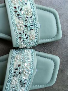 new sandle