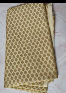 Floral Print Saree And Golden Blouse Piece