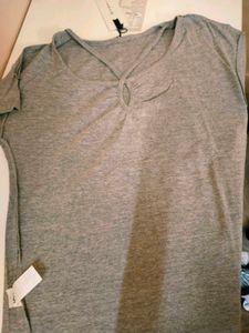 Effortless Chic: Twisted-Front Grey Top