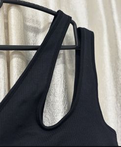 (Made In China)Black Asymmetrical Sports Bra