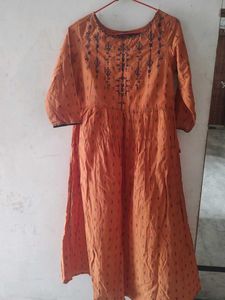 Avaasa Kurti