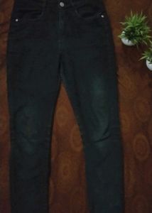 Skinny Jean. Black.