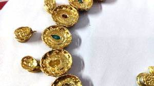 Necklace Earrings Set