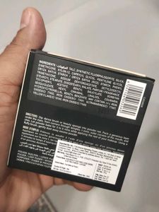 Huda Beauty Easy Bake