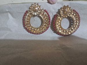 🌺 Gold-Tone Floral Kundan Earrings