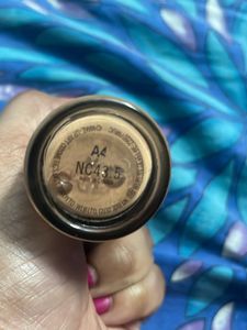 Mac Foundation Shade NC 43.5