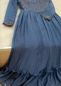 Beautiful Sequence Gown 💙
