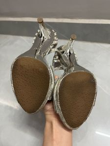 Sparkly Silver Heels🤍