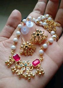 Traditional Gold-Plated Necklace Set