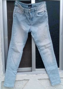 Light Wash Denim Jeans