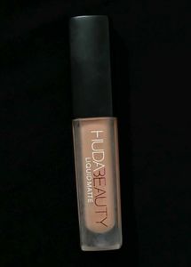 Huda Beauty Liquid Matte Lipstick