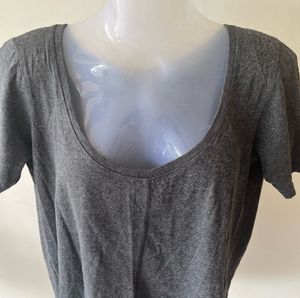 Crop Low Neck T-shirt