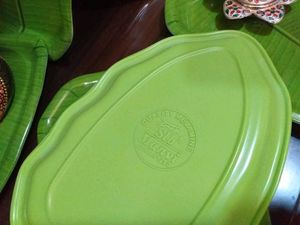 🆕️ Banana Leaf Shape Snacks Plates - Medium Size