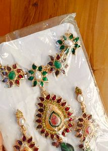 Brand New Artificial Stone Studded Jewellery Set.