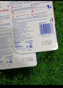 2 Nivea Cherry Shine Lip Balm