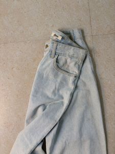 Wide Leg Denim Jeans 🤌🏻 ( fits 26,28)