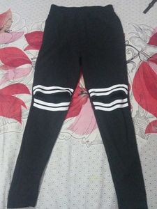 Knee Cut Leggings
