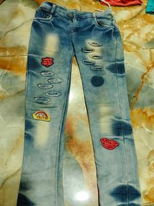 8 Jeans For 600