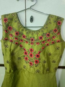 Green Embroidered Kurta anarkali styl