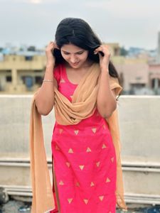 Pink &amp; Gold Salwar Kameez