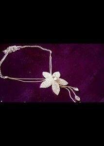 Sparkling Flower Necklace