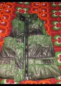 sale 🎊🎆🎄🎉Green Puffer Vest