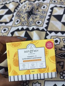 Dot &amp; Key Moisturizer