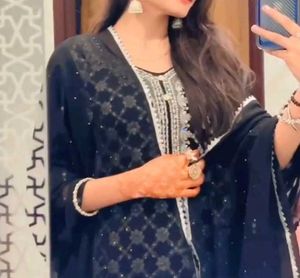 Black Kurti With Dupatta
