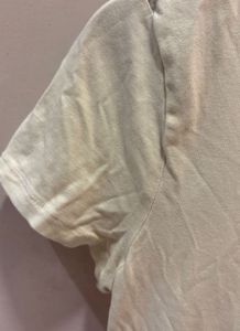 H&amp;M White Scoop Neck Tee - Size Small