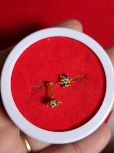 Floral Stud Earrings  22crt gold studs
