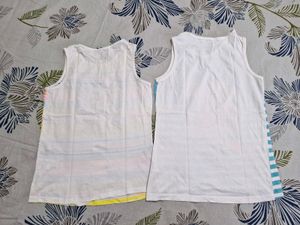 Set Of 2 Sleeveless Shirt
