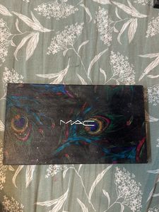 MAC EYESHADOW PALETTE Used