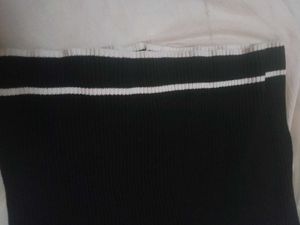 Black &amp; White Cropped Tank