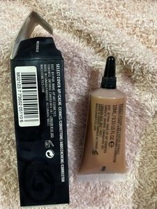 New Mac Huda Beauty Foundation And Corrector Copy